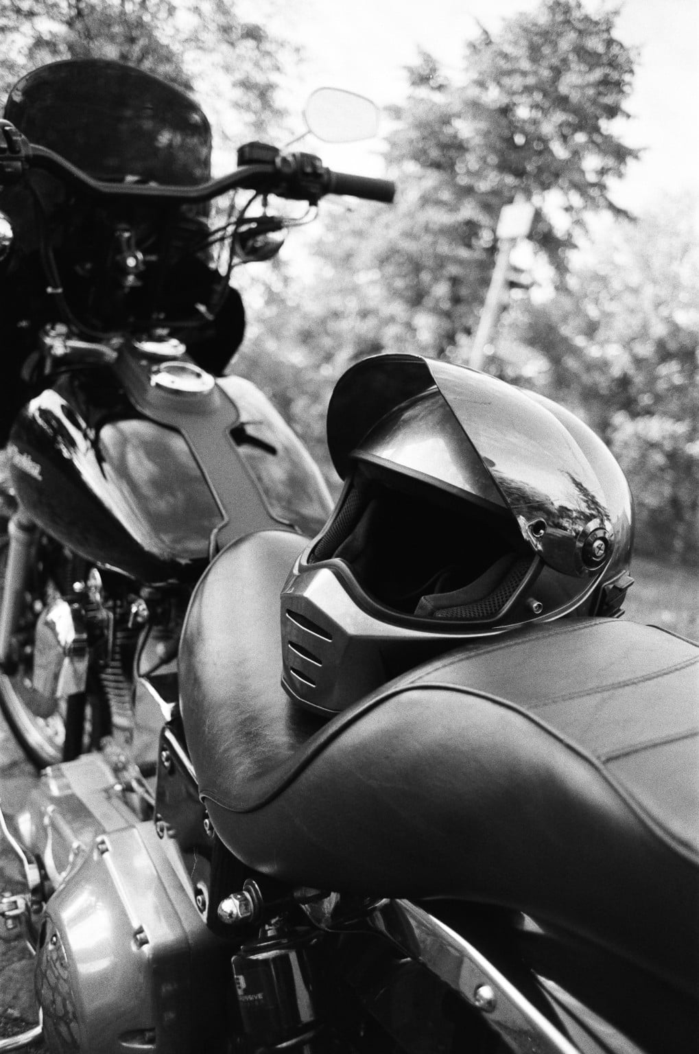SVÆN.IO Analoges Motorrad-Shooting mit Jonas und seiner Harley Davidson