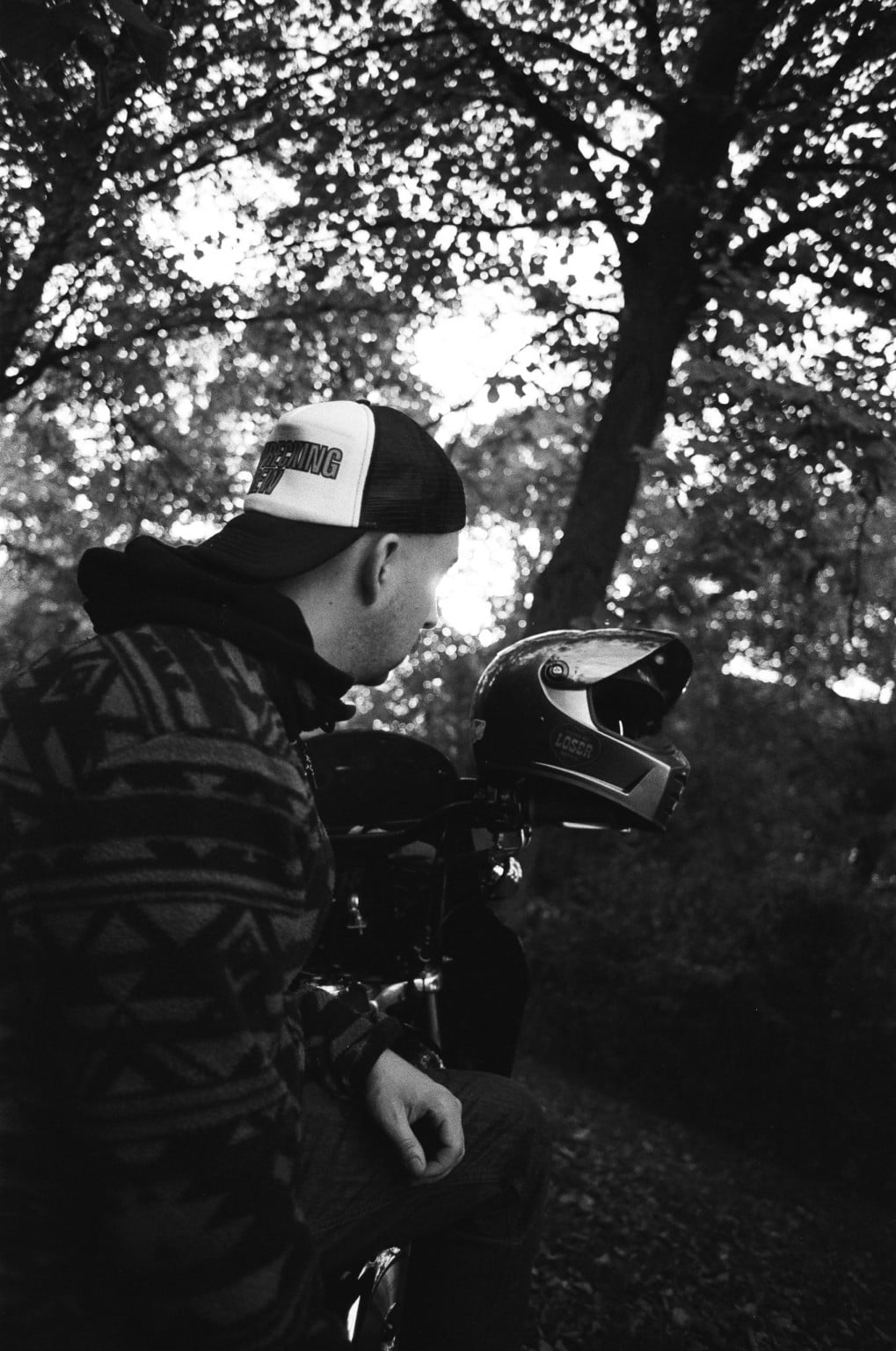 SVÆN.IO Analoges Motorrad-Shooting mit Jonas und seiner Harley Davidson