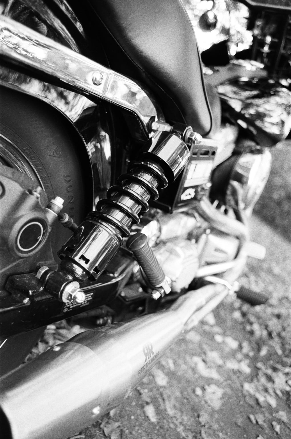 SVÆN.IO Analoges Motorrad-Shooting mit Jonas und seiner Harley Davidson