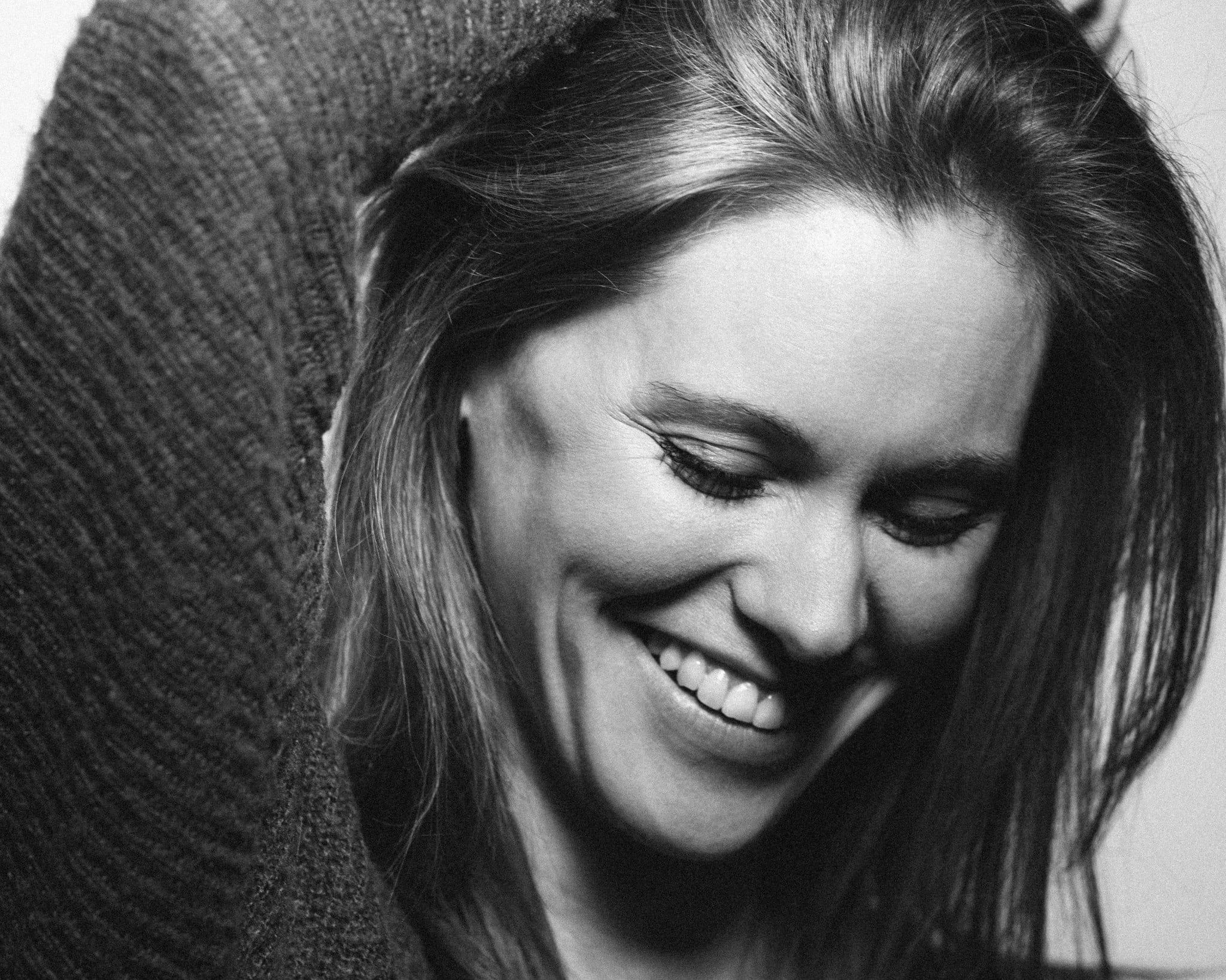 SVÆN.IO – Natürliche Schwarz-Weiß Portrait Fotografie in Wolfsburg von Sarah 0